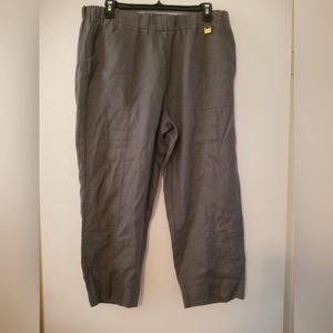 NEW WITH TAGS- Ladies Ellen Tracy linen pull on cropped pants in grey
